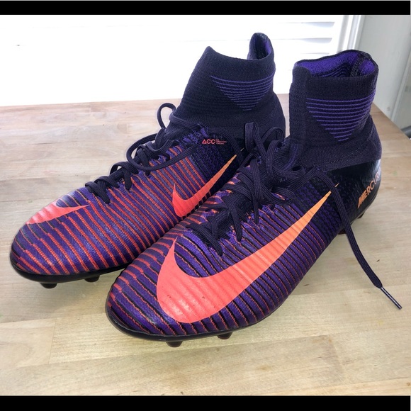 mens soccer cleats size 10.5